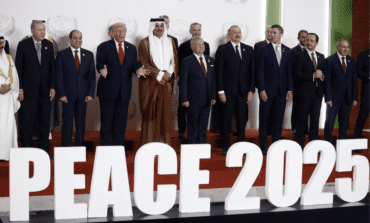 بعد تبادل الأسرى وقمّة احتفالية في شرم الشيخ .. هل بدأت إسرائيل بالتنصّل من خطّة ترامب؟ جثامين الأسرى تهدّد بنسف المرحلة الثانية من اتفاق وقف إطلاق النار في غزّة